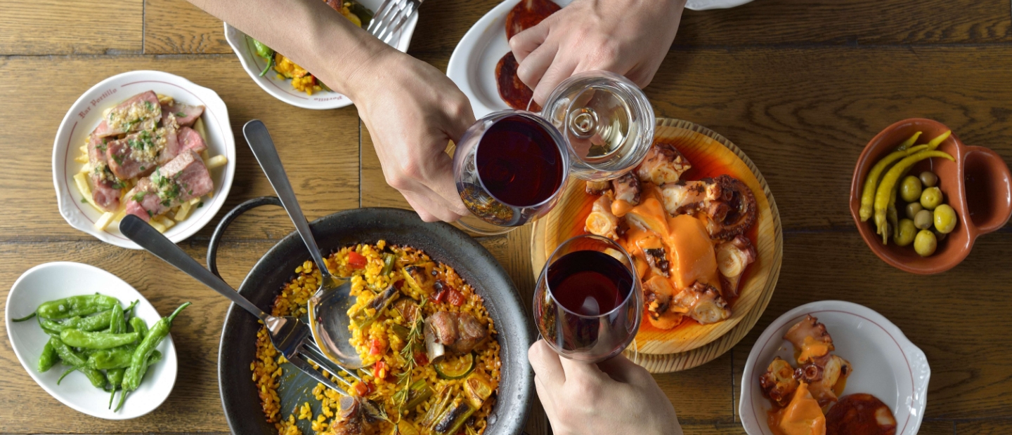 私たちを動かす4つの価値観 愛､ 挑戦､ 成長､ 共存